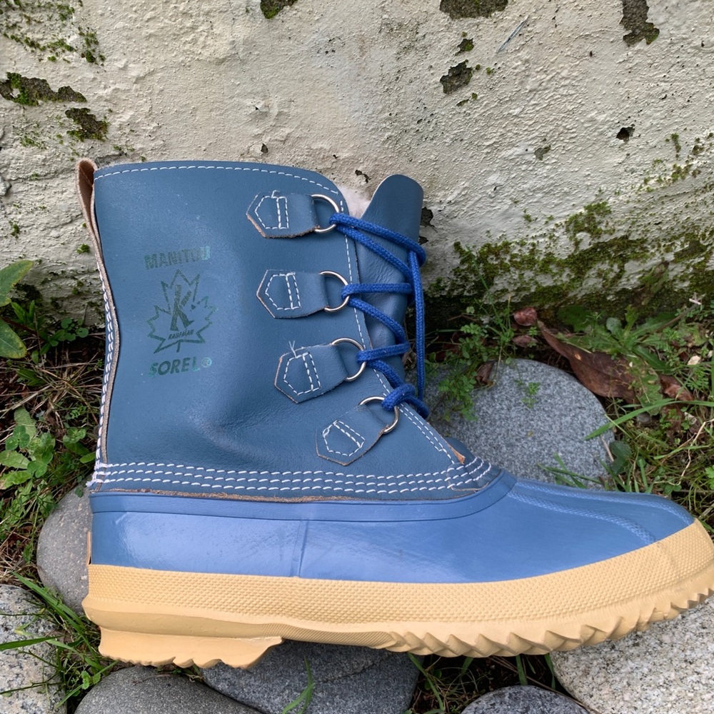 Blue Sorel Manitou insulated snow boots - Picture 2 of 12